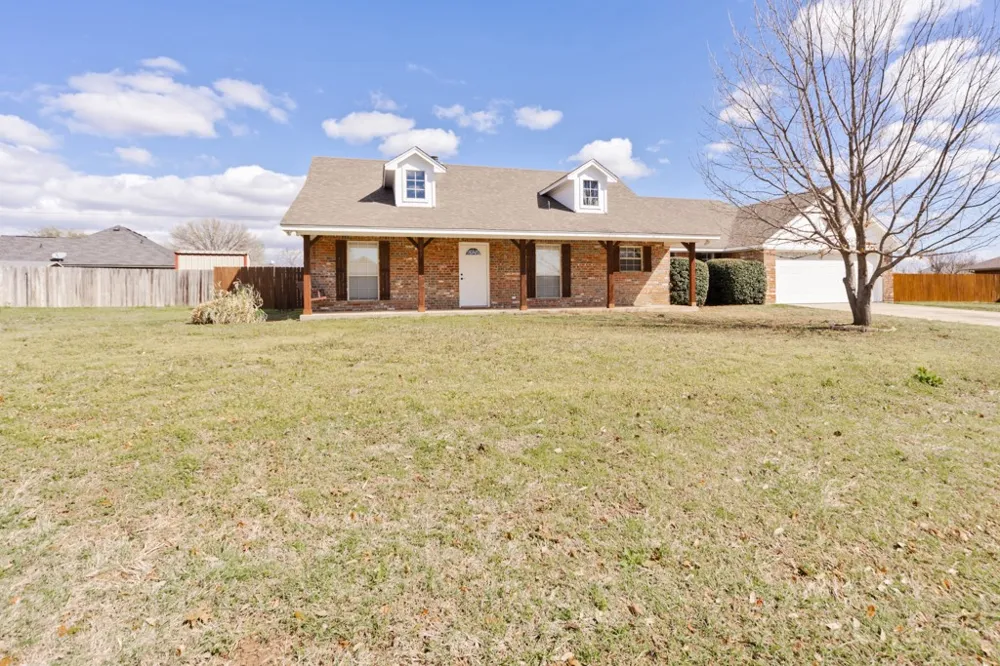 107 Ashley Street Alvord, TX 76225