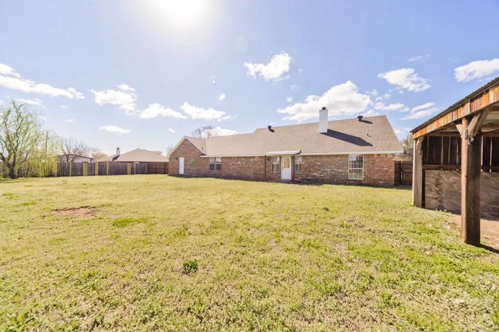 107 Ashley Street Alvord, TX 76225