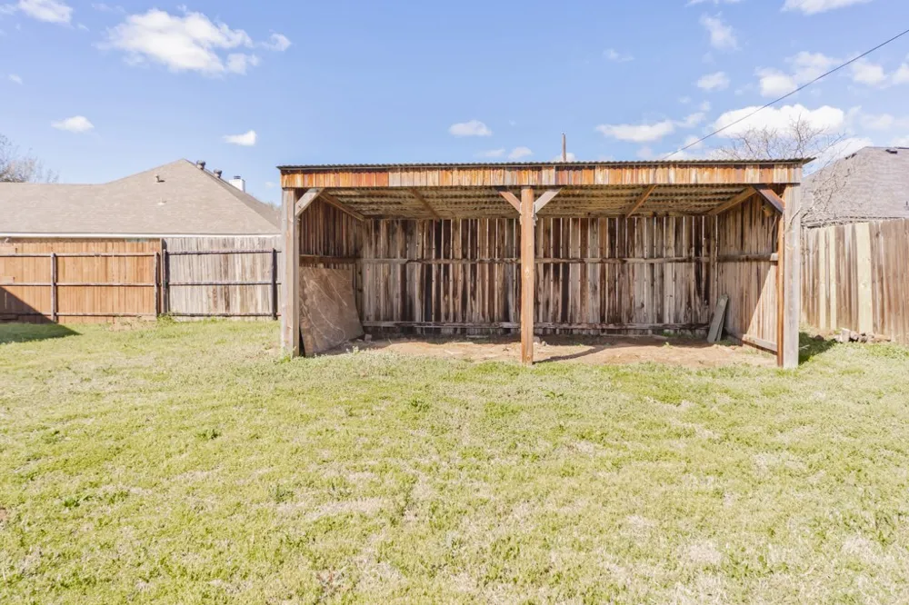 107 Ashley Street Alvord, TX 76225