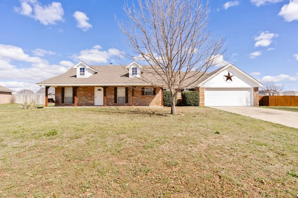 107 Ashley Street Alvord, TX 76225