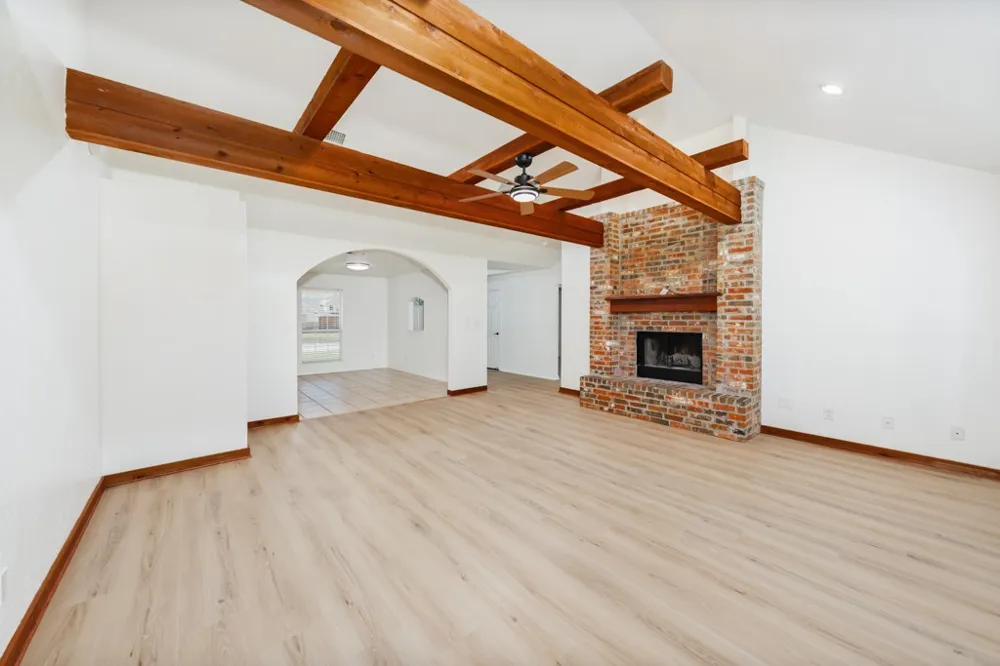 107 Ashley Street Alvord, TX 76225
