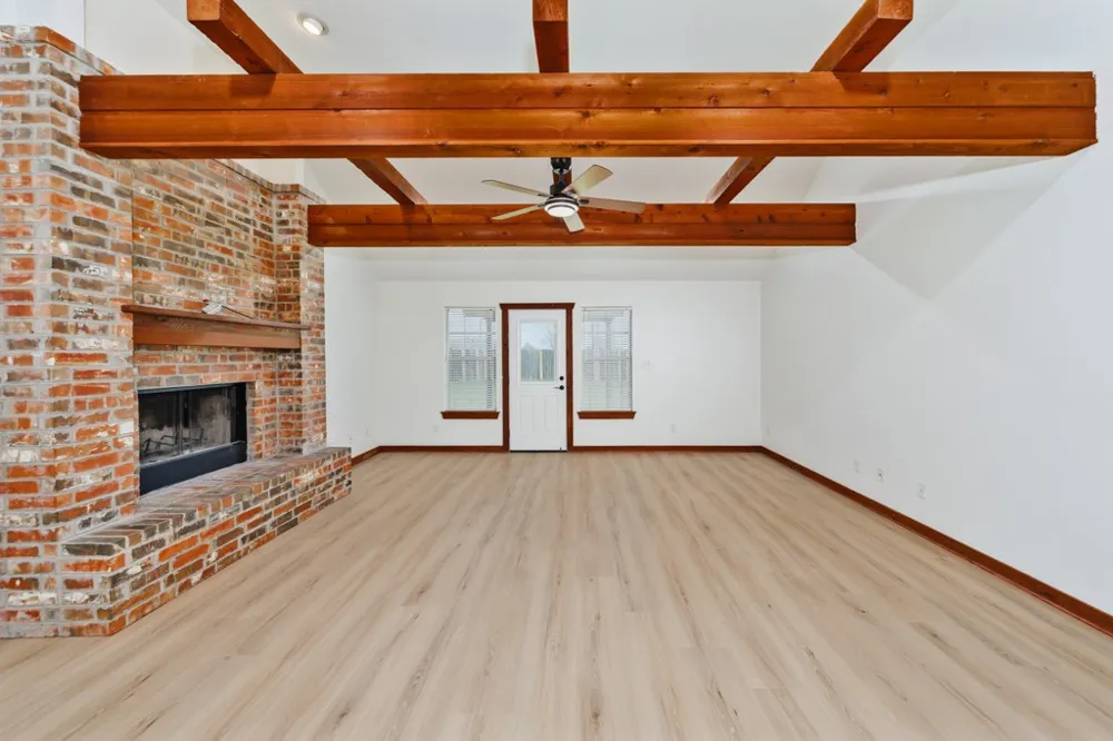 107 Ashley Street Alvord, TX 76225