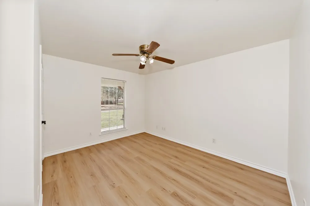 107 Ashley Street Alvord, TX 76225