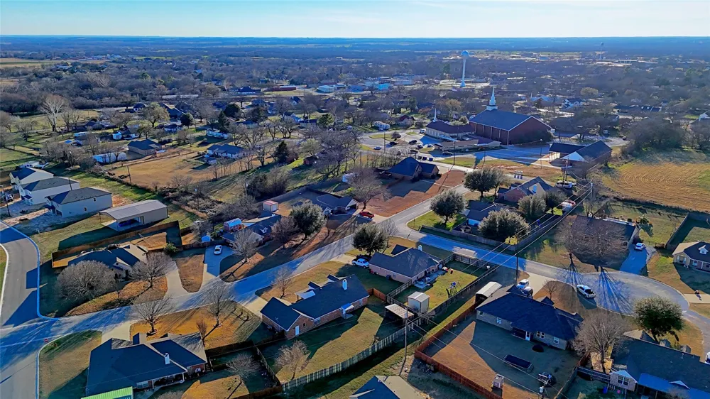 107 Ashley Street Alvord, TX 76225