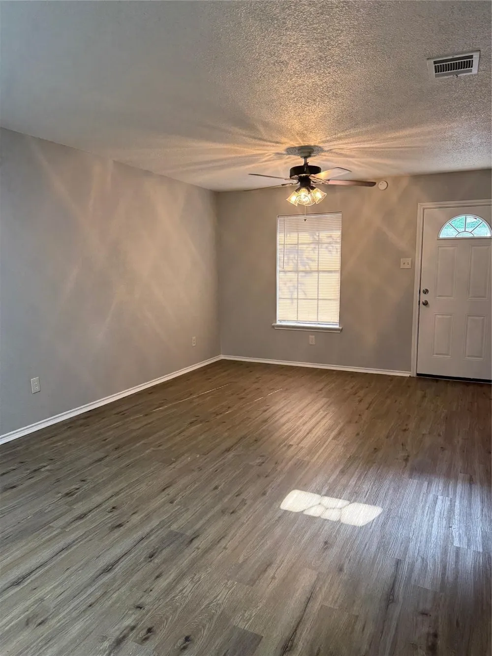 304 E Hickory Street #B Kaufman, TX 75142