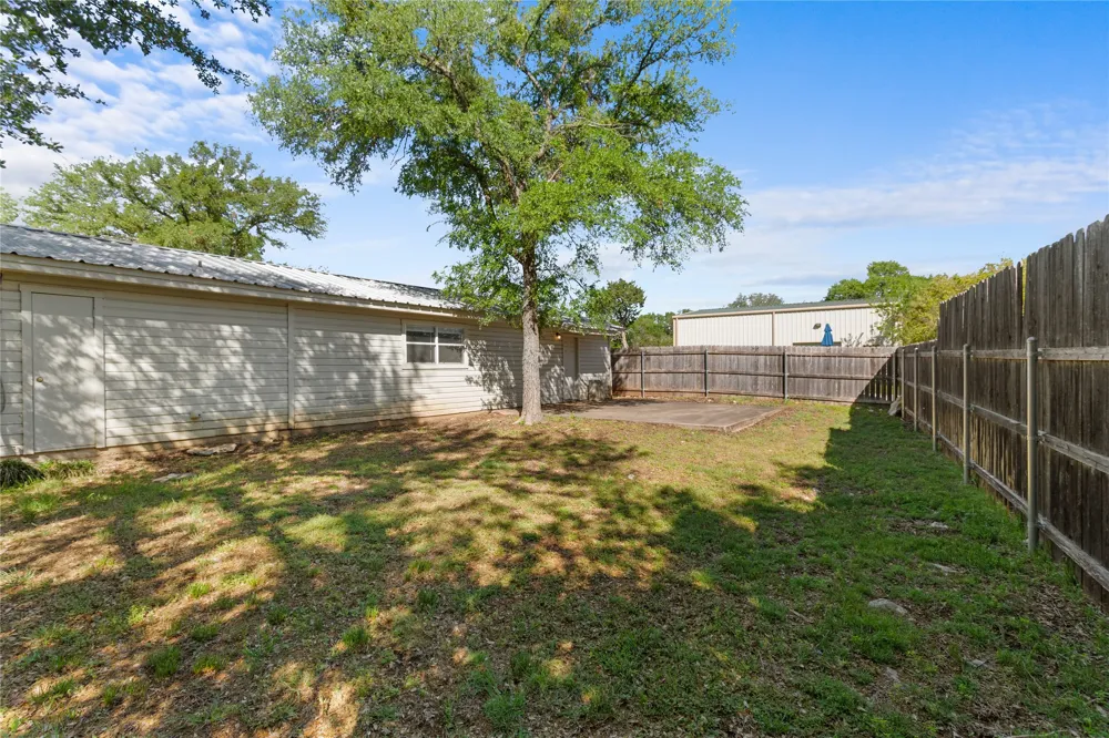 116 CR 1751 Clifton, TX 76634