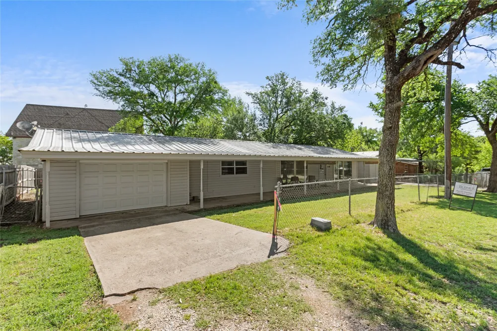 116 CR 1751 Clifton, TX 76634