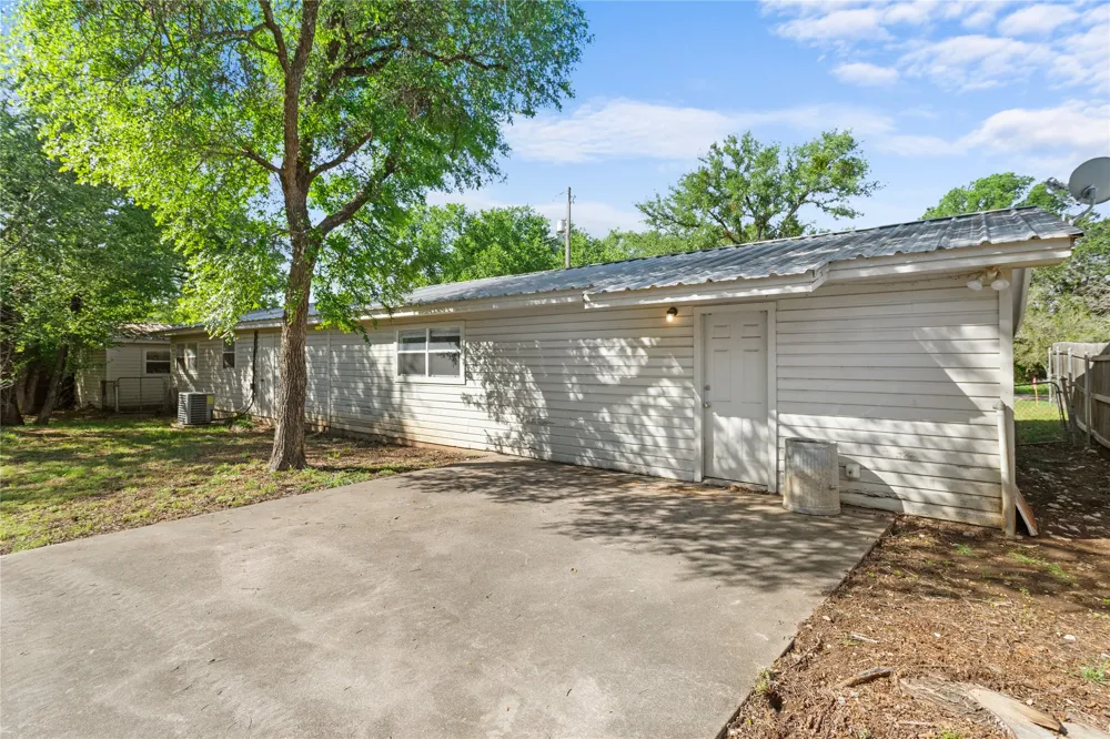116 CR 1751 Clifton, TX 76634