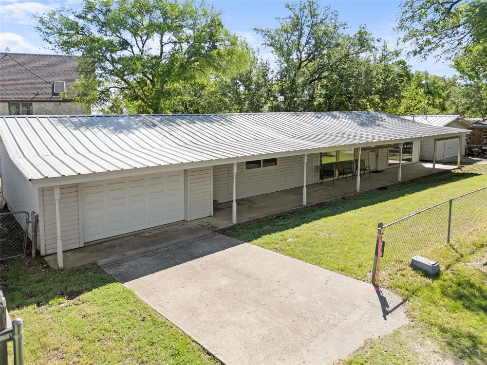116 CR 1751 Clifton, TX 76634