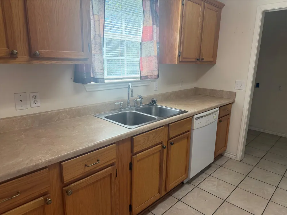 2502 Davisville Road Lufkin, TX 75901