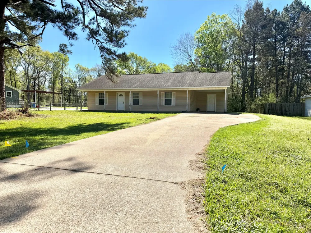 2502 Davisville Road Lufkin, TX 75901