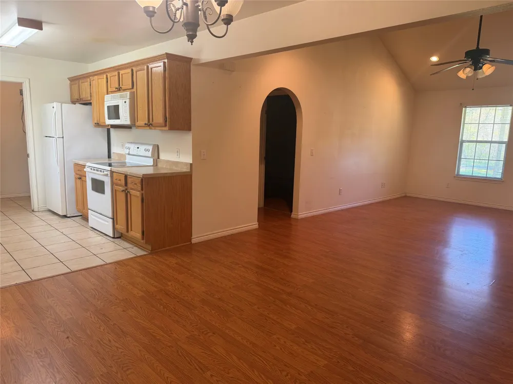 2502 Davisville Road Lufkin, TX 75901