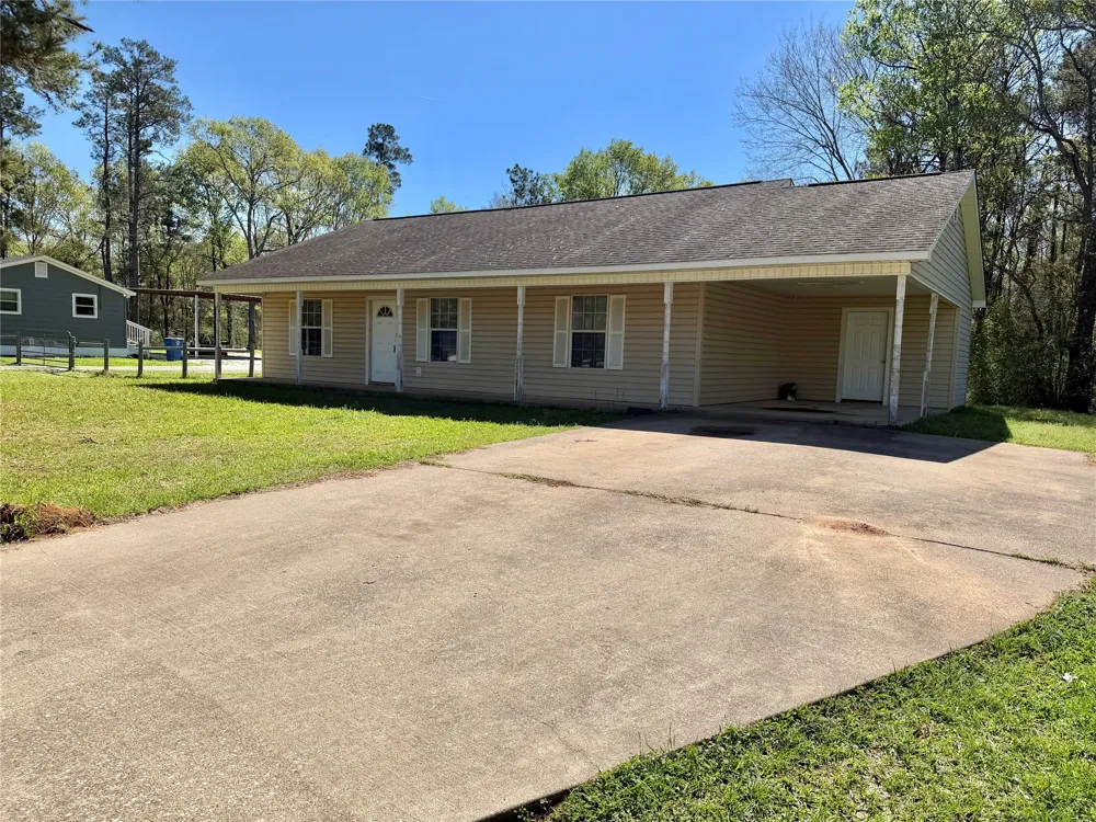 2502 Davisville Road Lufkin, TX 75901