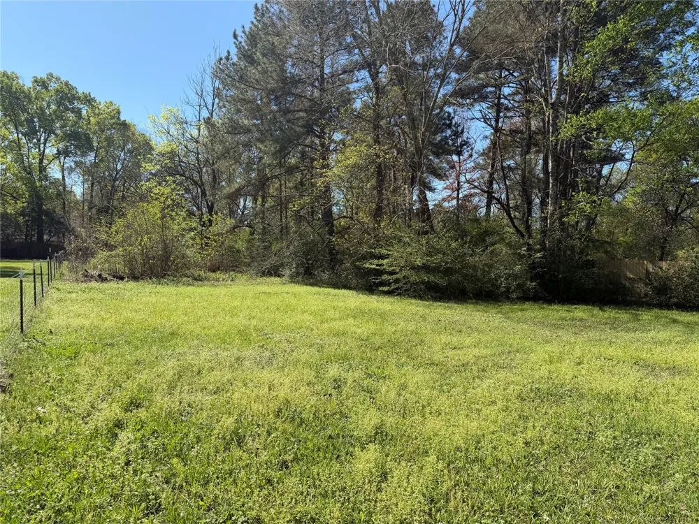 2502 Davisville Road Lufkin, TX 75901