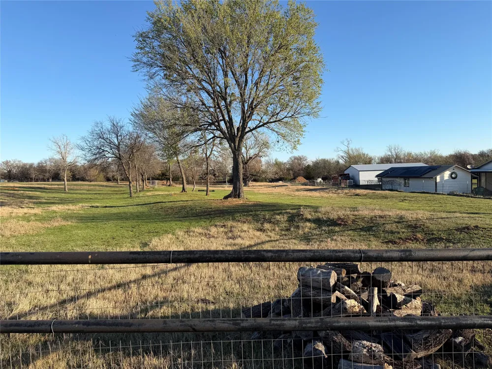 170 County Road 4678 Boyd, TX 76023