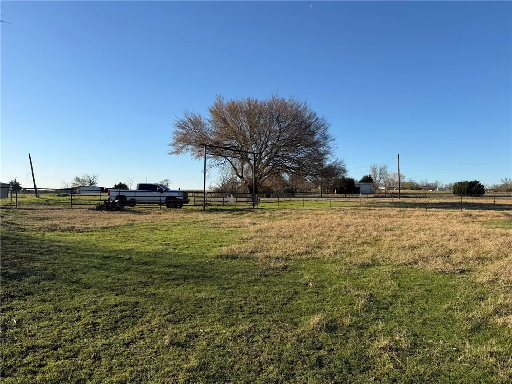 170 County Road 4678 Boyd, TX 76023