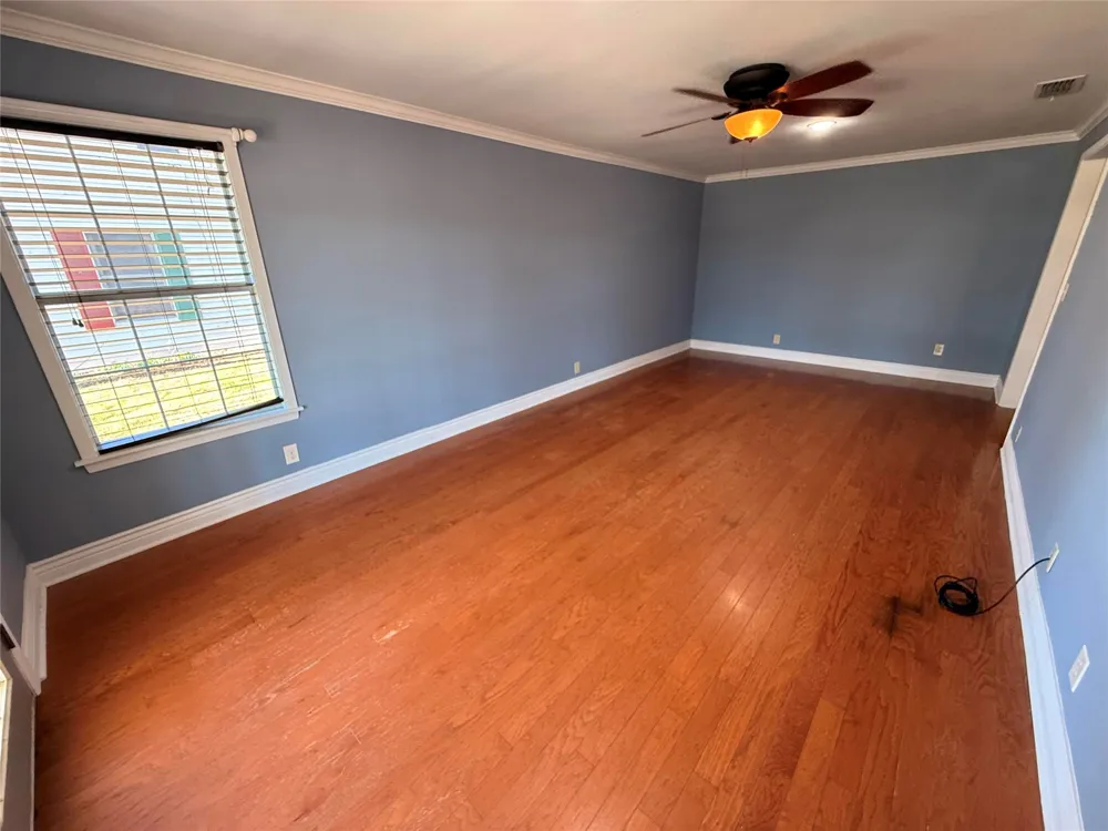 312 W Church Street Olney, TX 76374
