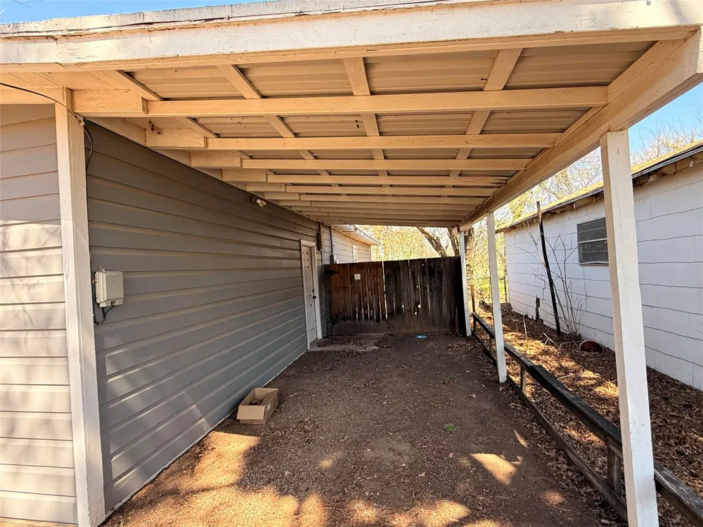 312 W Church Street Olney, TX 76374