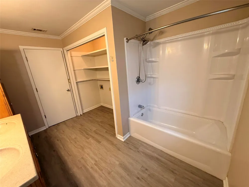 312 W Church Street Olney, TX 76374