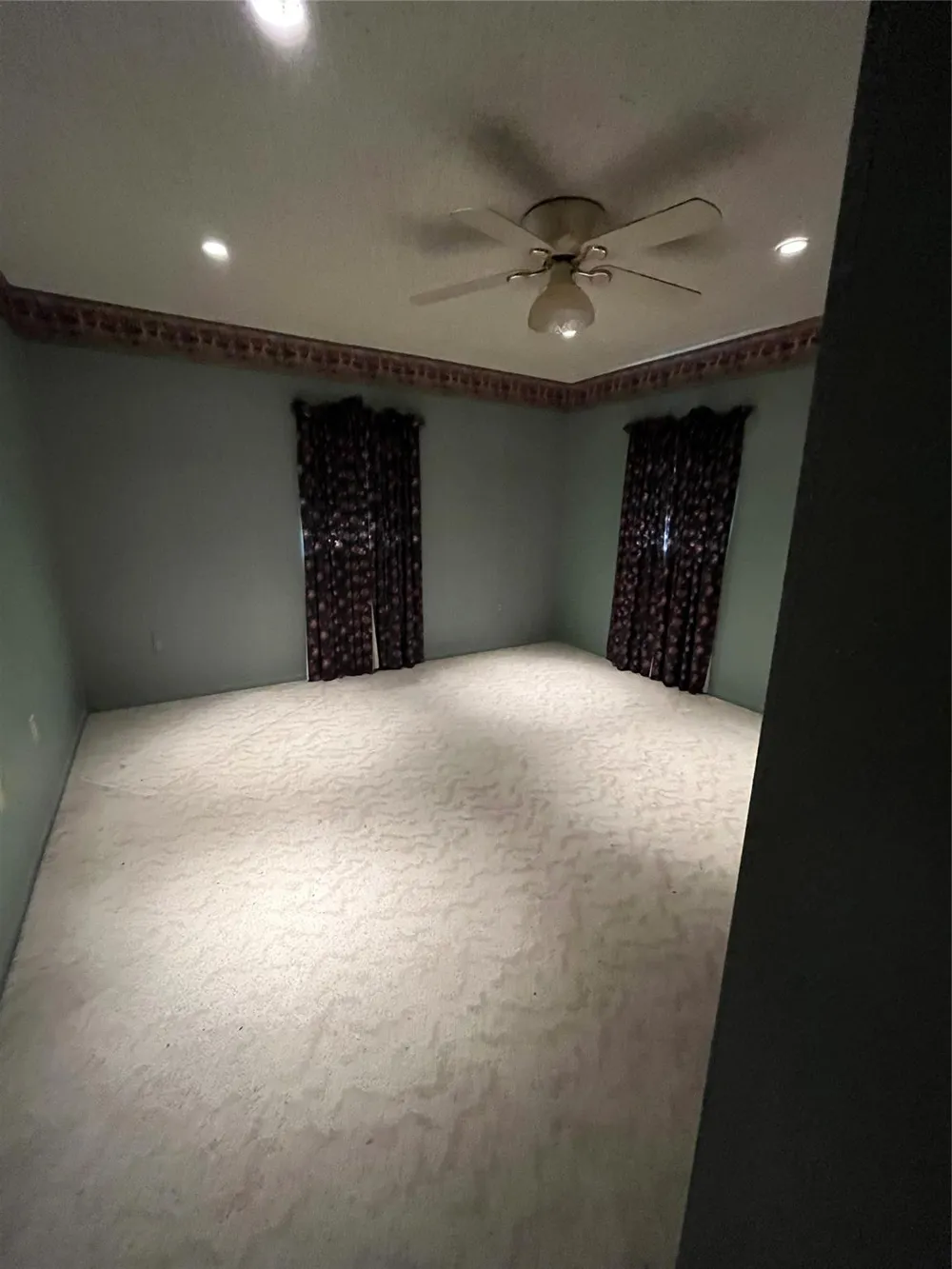 233 E Vaughn Lane Deer Park, TX 77536