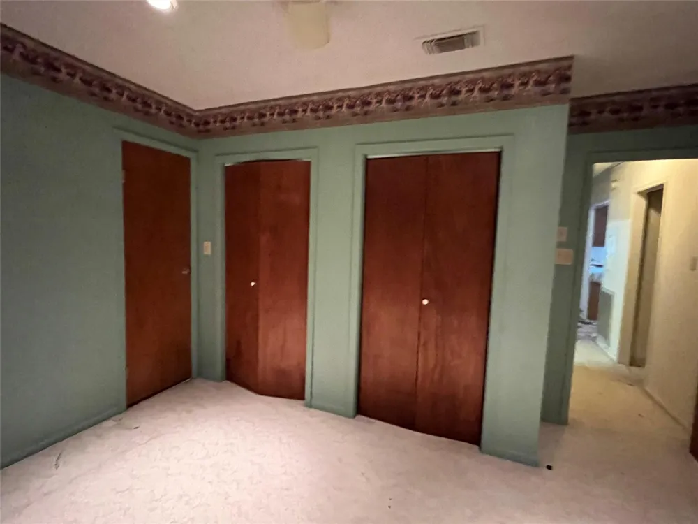 233 E Vaughn Lane Deer Park, TX 77536