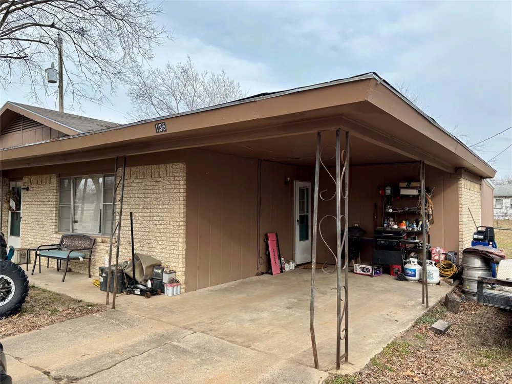 135 1ST STREET SE Detroit, TX 75436