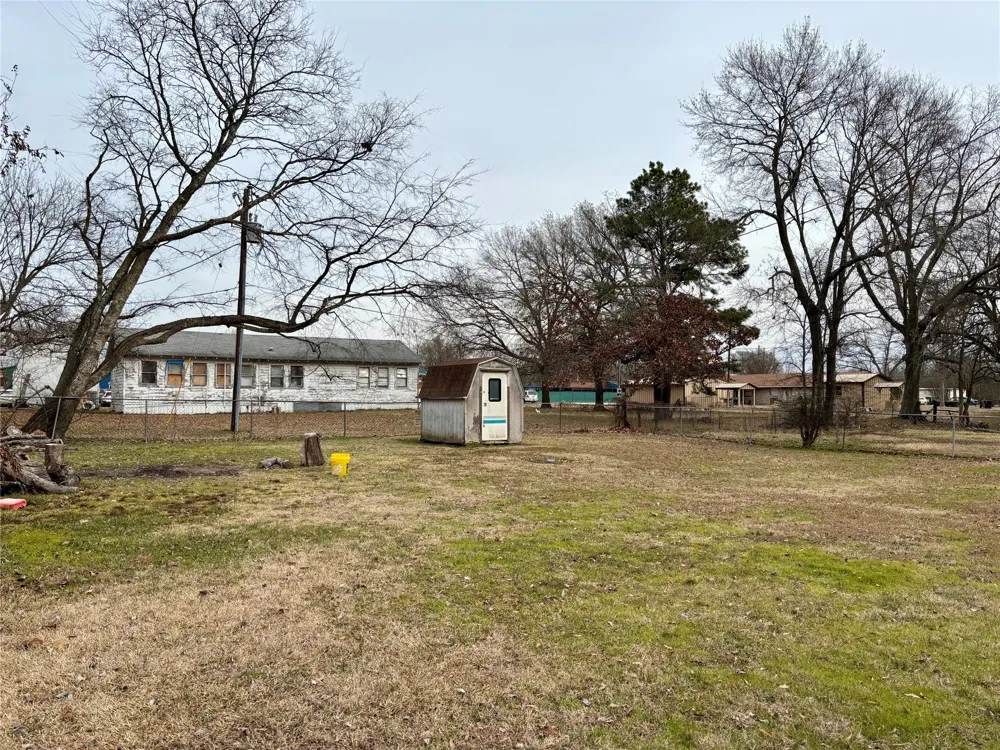 135 1ST STREET SE Detroit, TX 75436