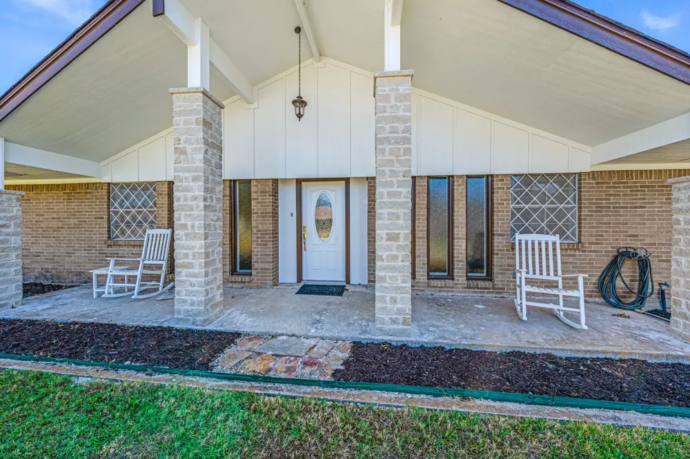 1075 Oak Ridge Drive Oak Ridge, TX 75160