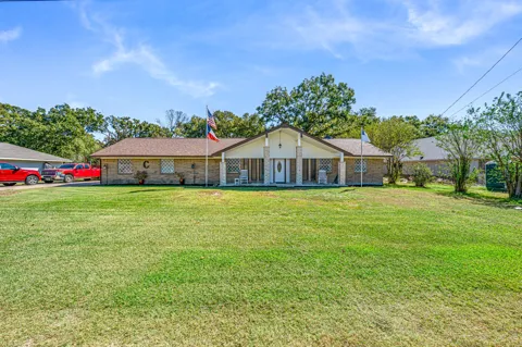 1075 Oak Ridge Drive