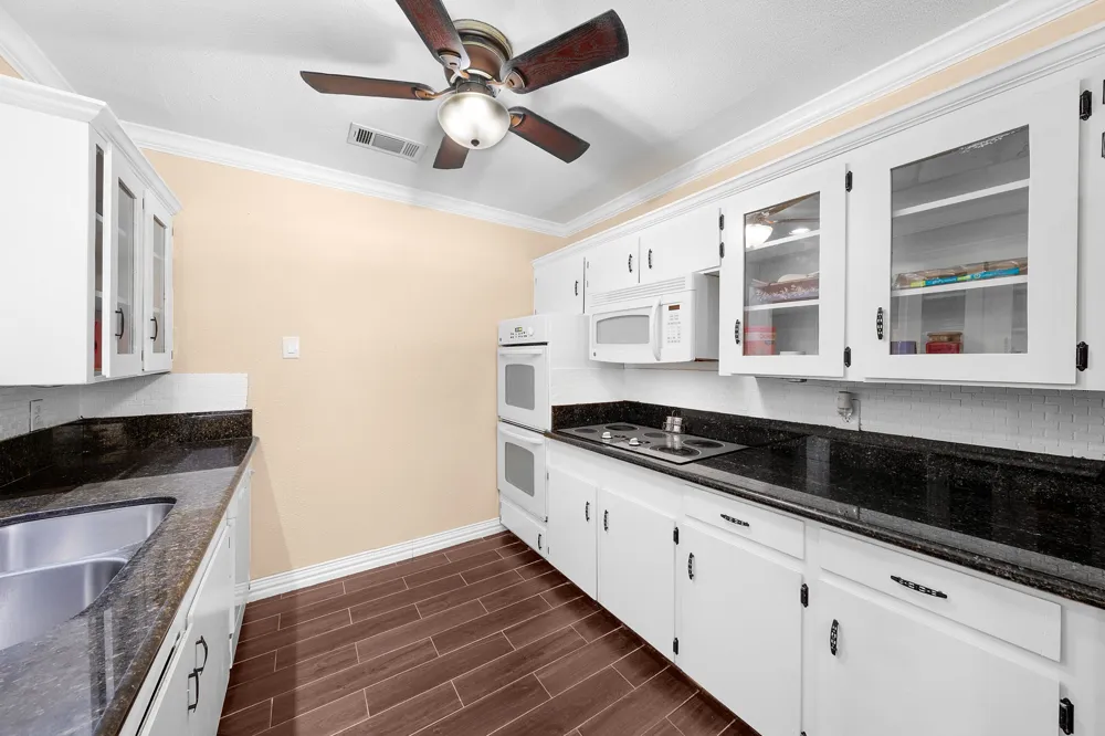 1075 Oak Ridge Drive Oak Ridge, TX 75160