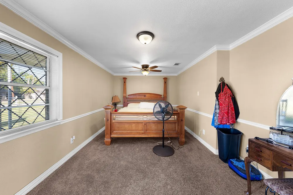 1075 Oak Ridge Drive Oak Ridge, TX 75160