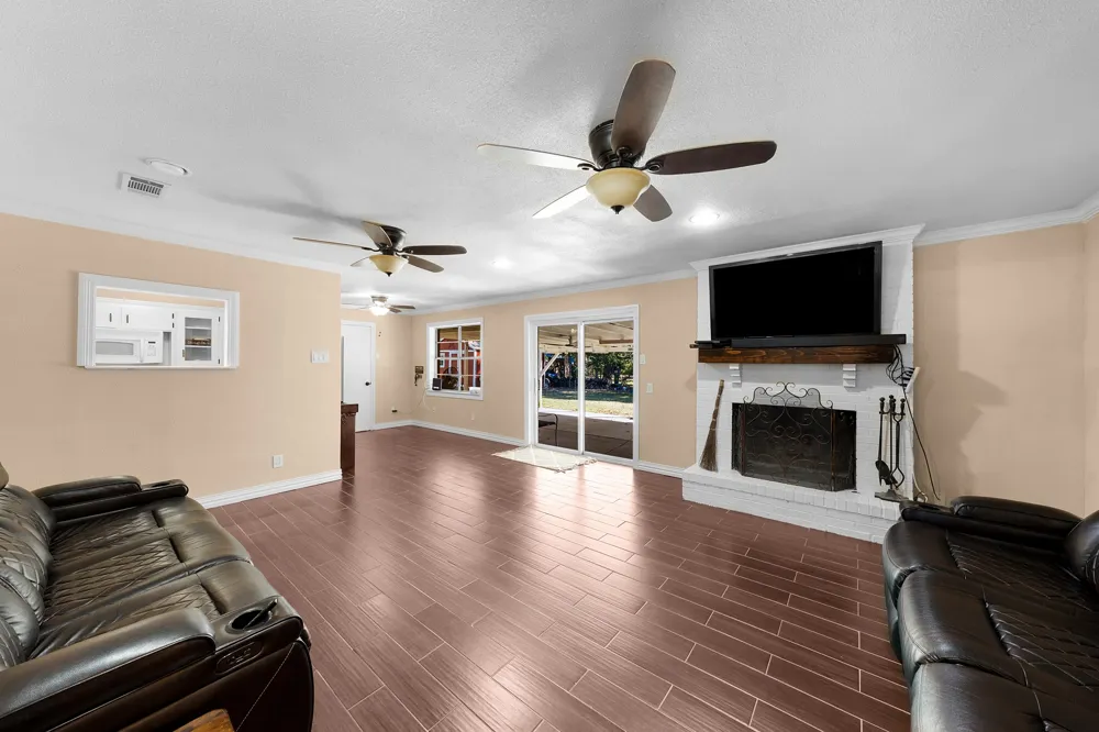 1075 Oak Ridge Drive Oak Ridge, TX 75160