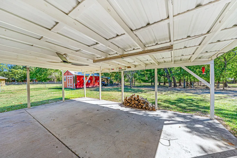 1075 Oak Ridge Drive Oak Ridge, TX 75160