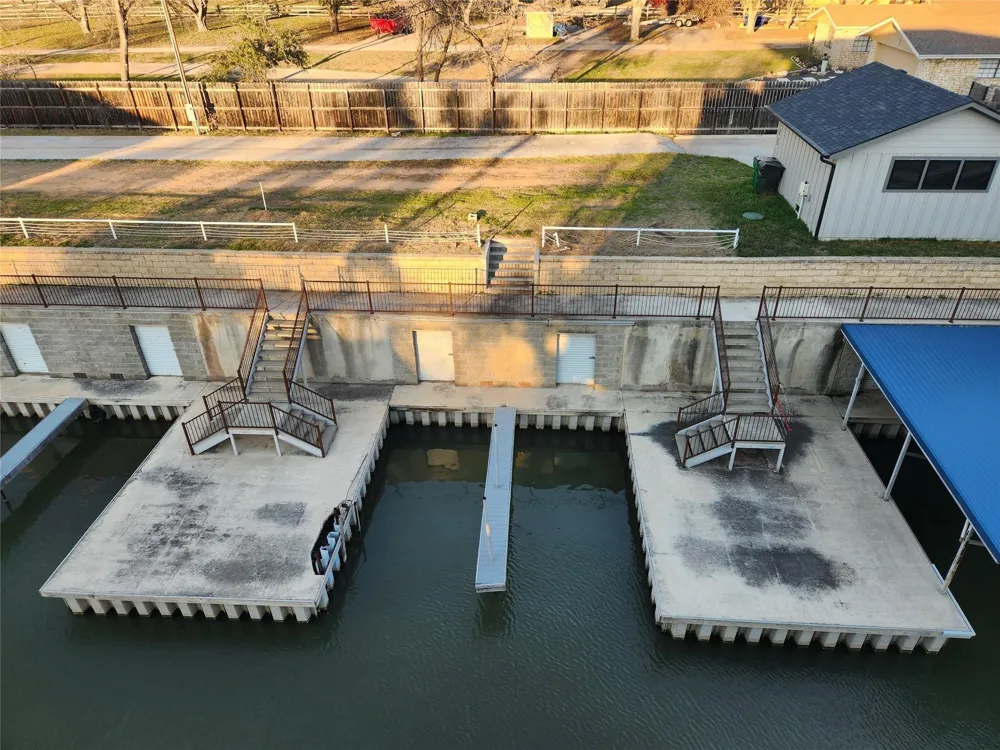 940 Euele Moore Drive 8 Kingsland, TX 78639