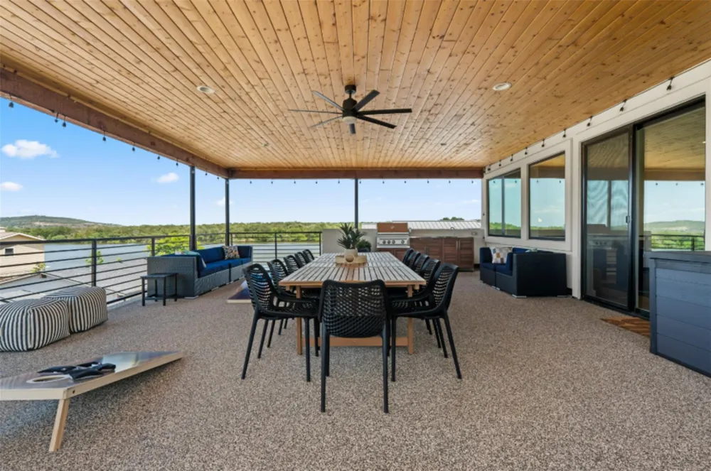946 Euel Moore Dr Kingsland, TX 78639