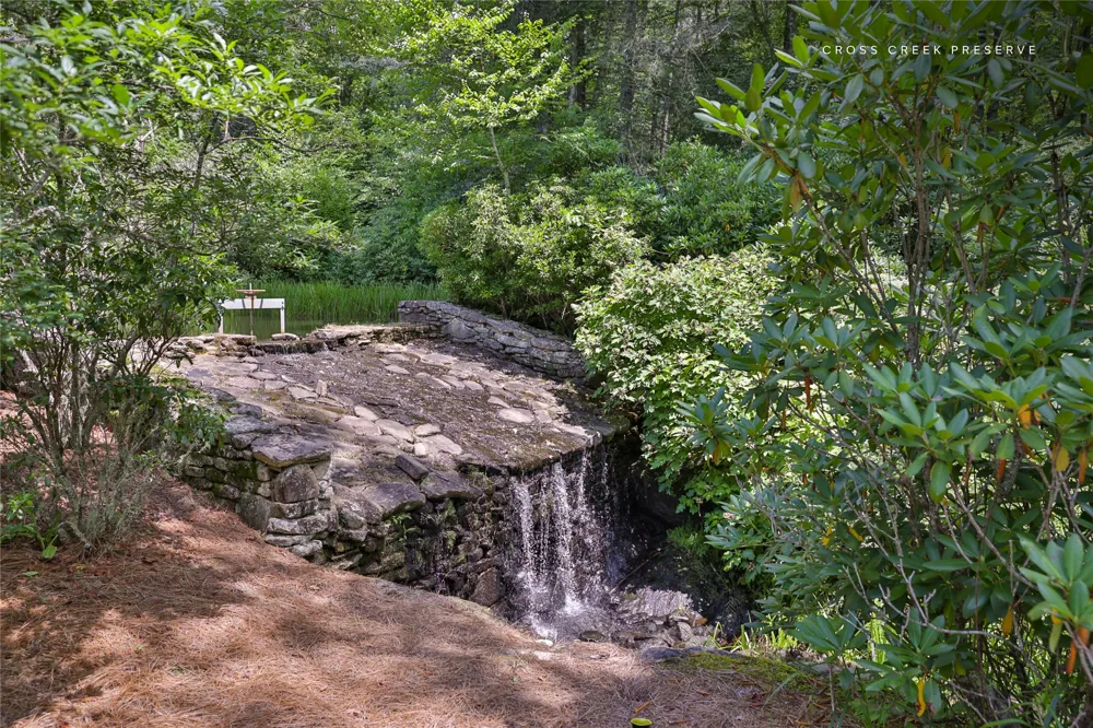 364 Cross Creek Trail Cullowhee, NC 28723