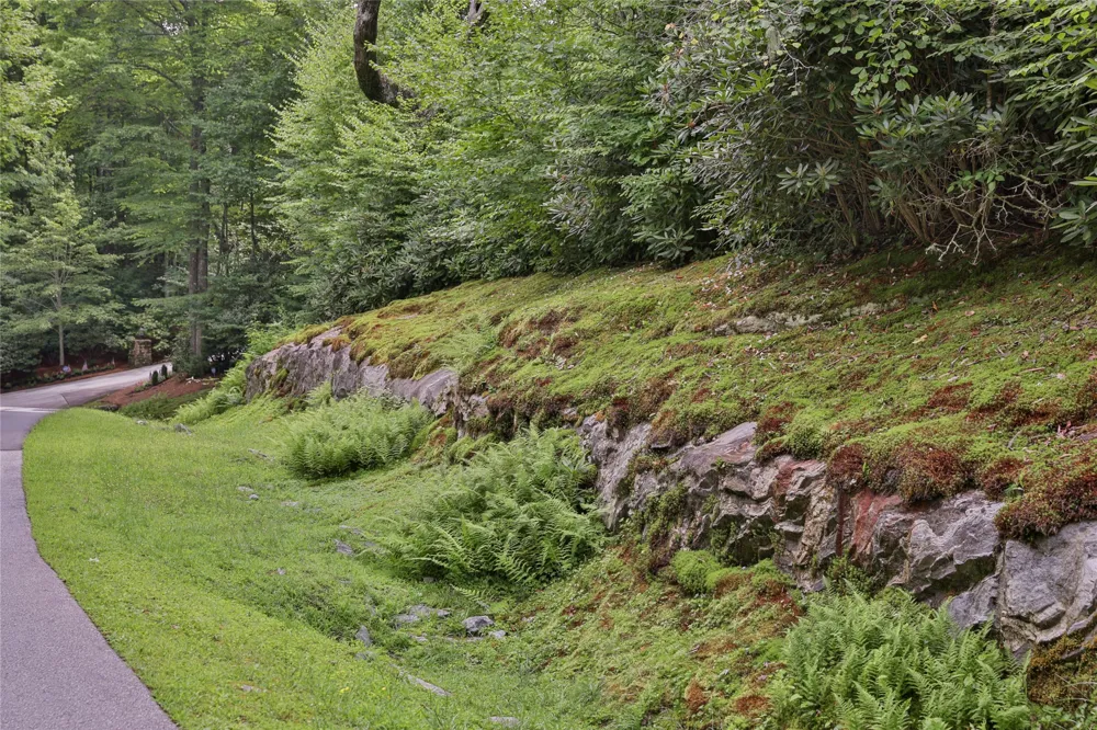 364 Cross Creek Trail Cullowhee, NC 28723