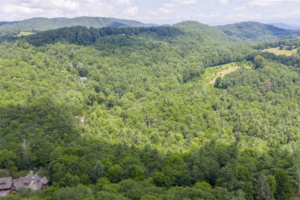 364 Cross Creek Trail Cullowhee, NC 28723