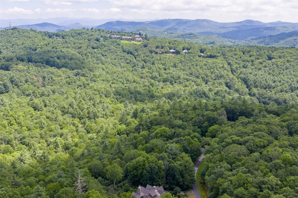 364 Cross Creek Trail Cullowhee, NC 28723