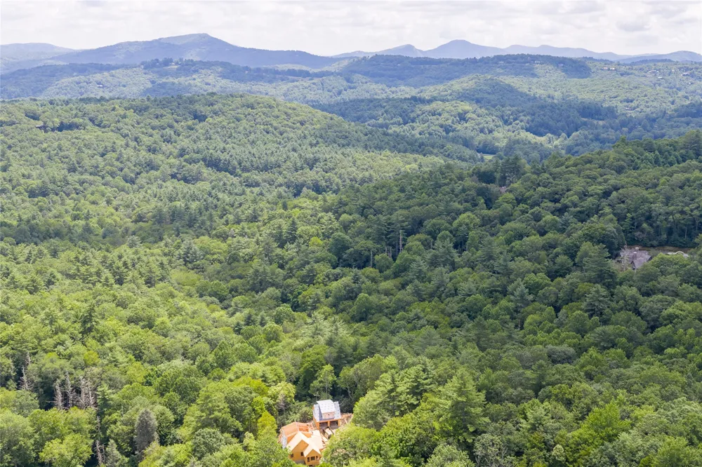 364 Cross Creek Trail Cullowhee, NC 28723