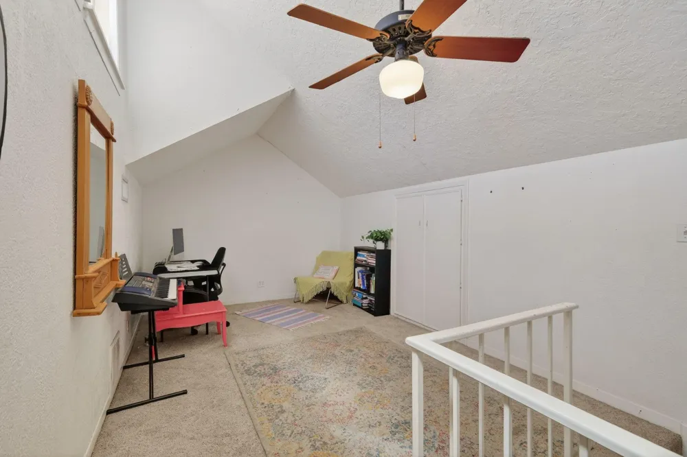 12 Creekwood Drive Schulenburg, TX 78956