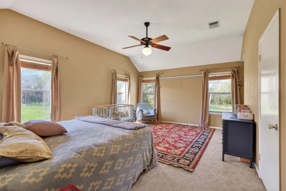12 Creekwood Drive Schulenburg, TX 78956