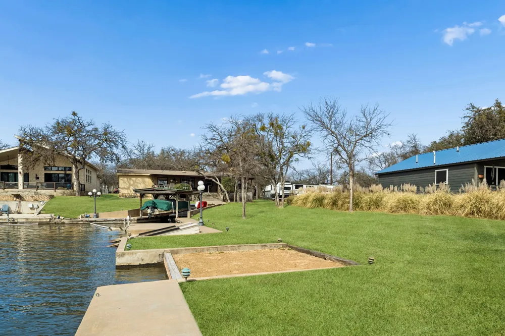 506 Ranch Road 2233 Sunrise Beach Village, TX 78643