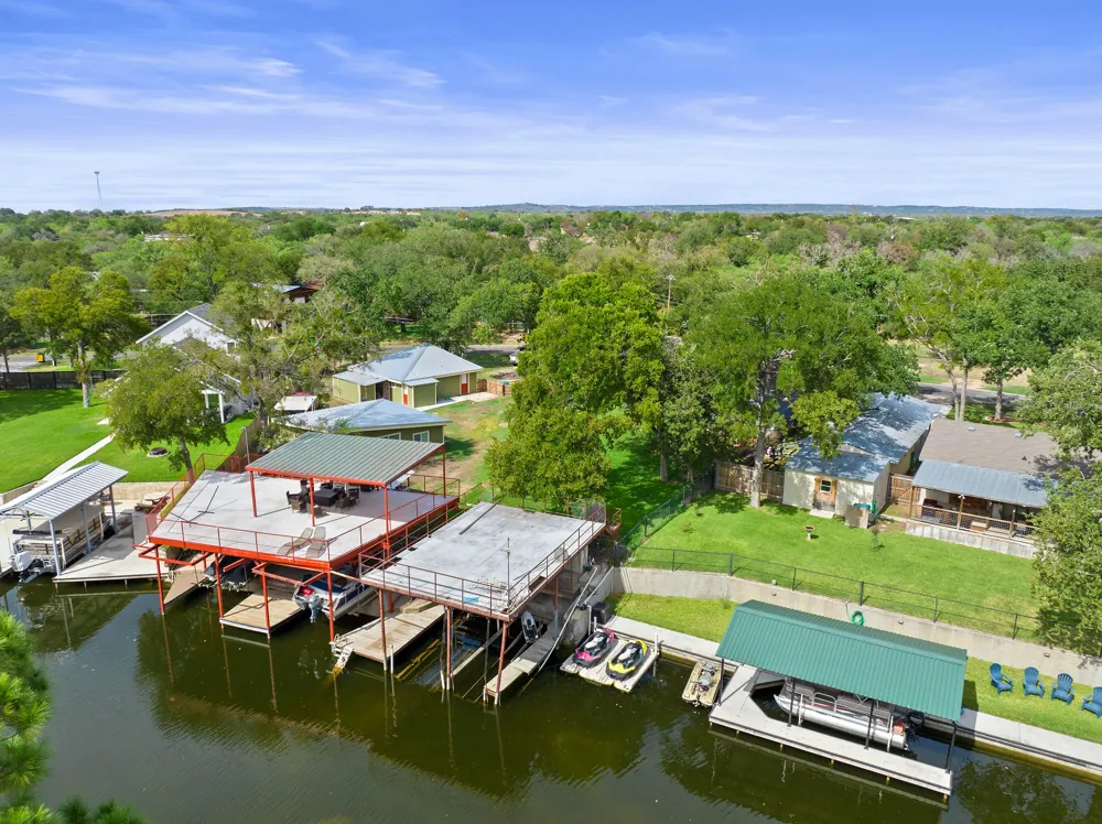902 Sherwood Forest Drive Granite Shoals, TX 78654