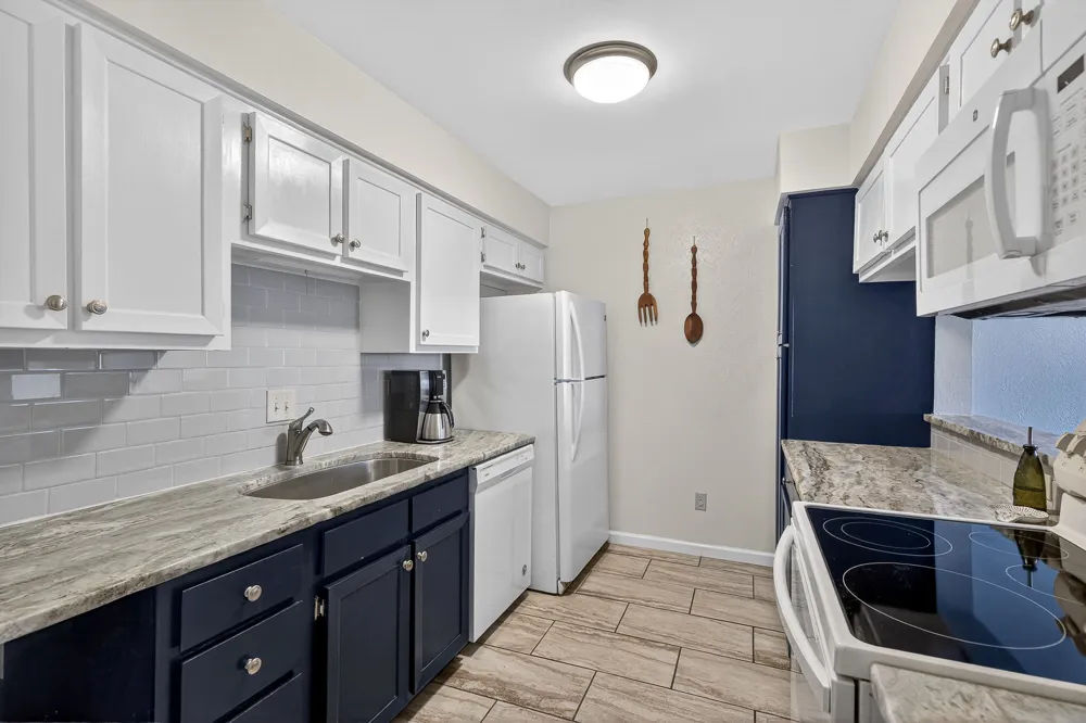 400 Hi There #104 Horseshoe Bay, TX 78657