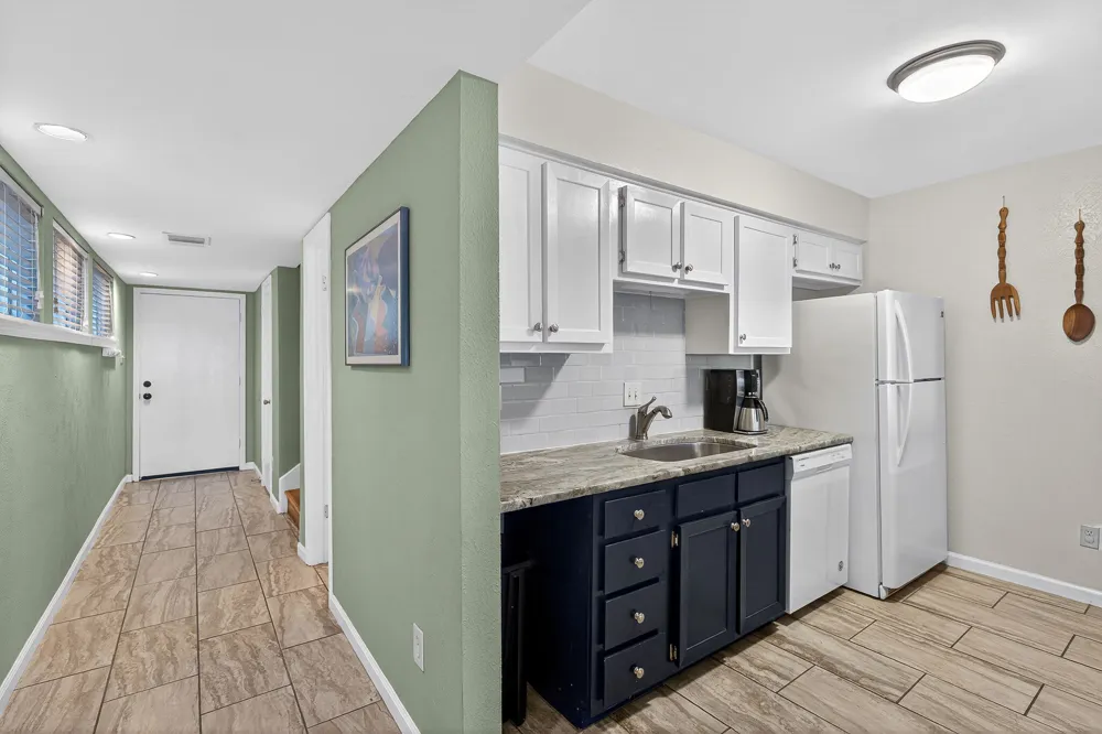 400 Hi There #104 Horseshoe Bay, TX 78657