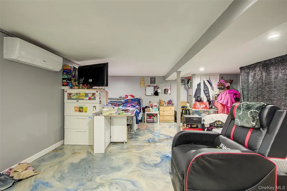 216-07 110th Avenue Queens Village, NY 11429