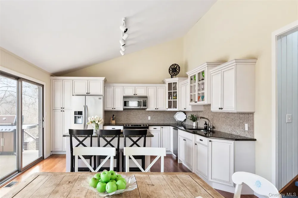 180 S Fairview Avenue Montauk, NY 11954