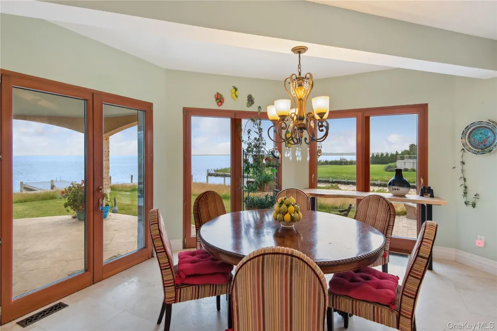 13 Seatuck Lane Remsenburg, NY 11960