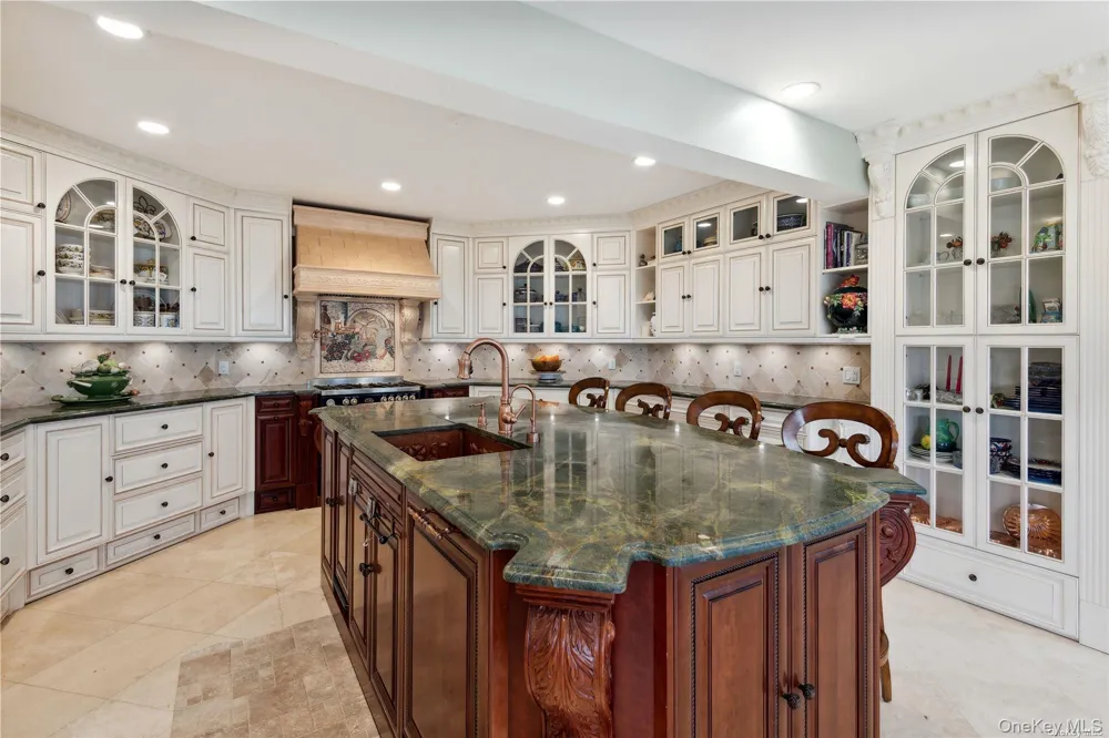 13 Seatuck Lane Remsenburg, NY 11960